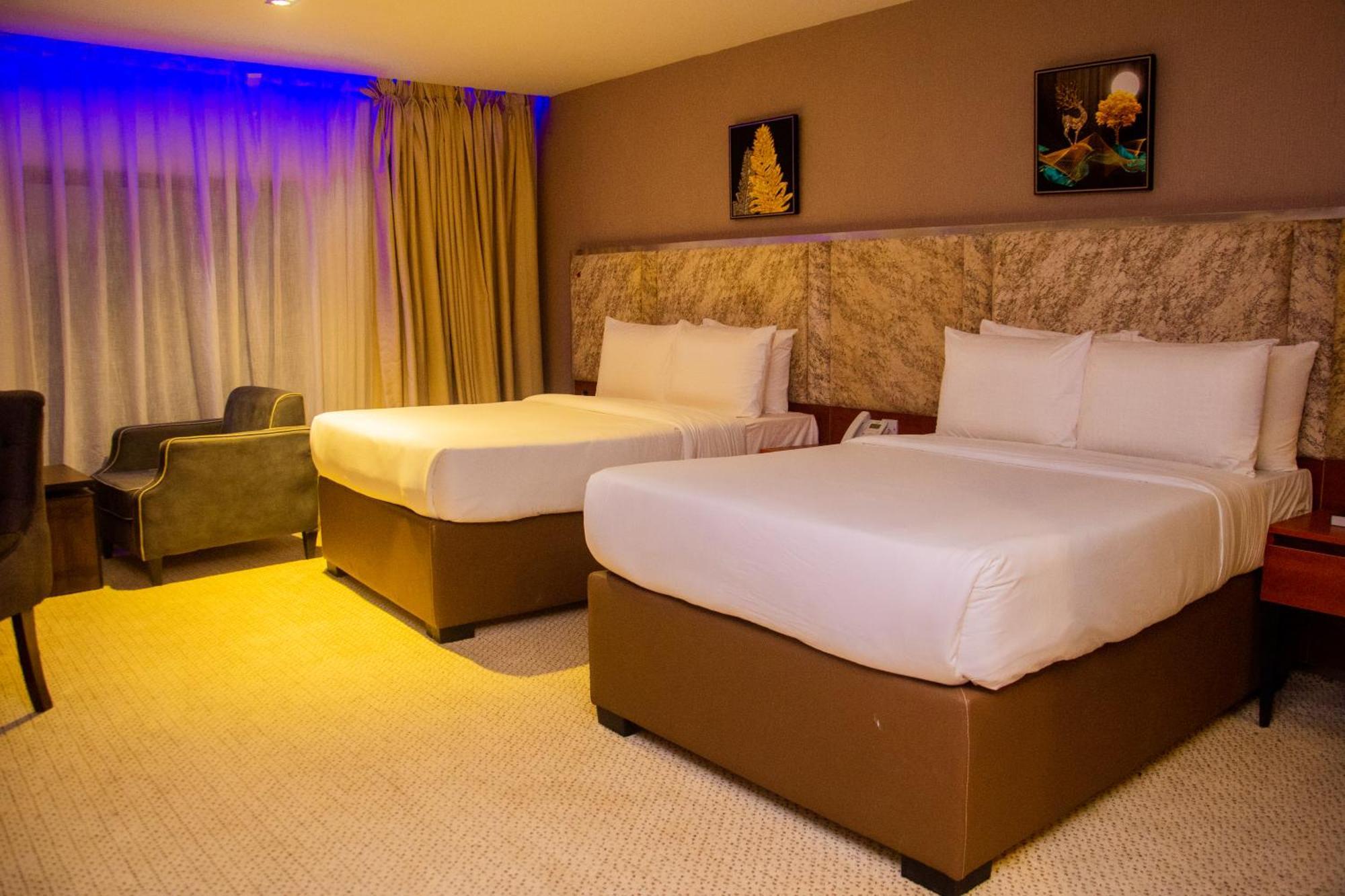 Boulevard Owerri Hotel Exterior foto